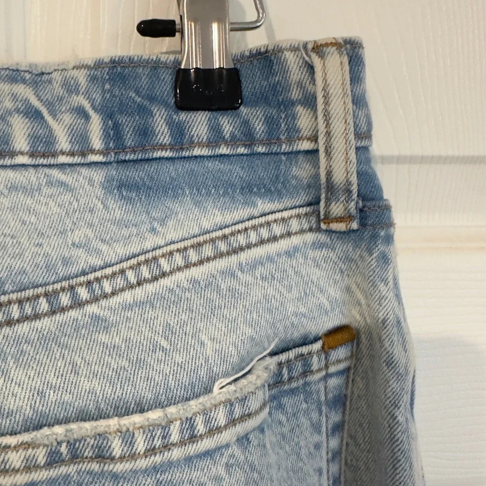Abercrombie & Fitch Curve Love The 90s Baggy Low Rise Jeans Light Wash 26 2R